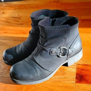 Earth origins Boots